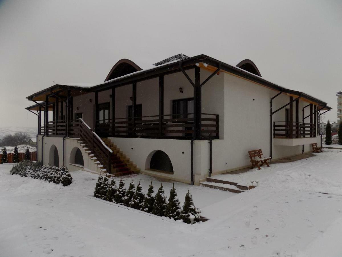 Tango Margo Hotel Valea Lupului  Exterior foto