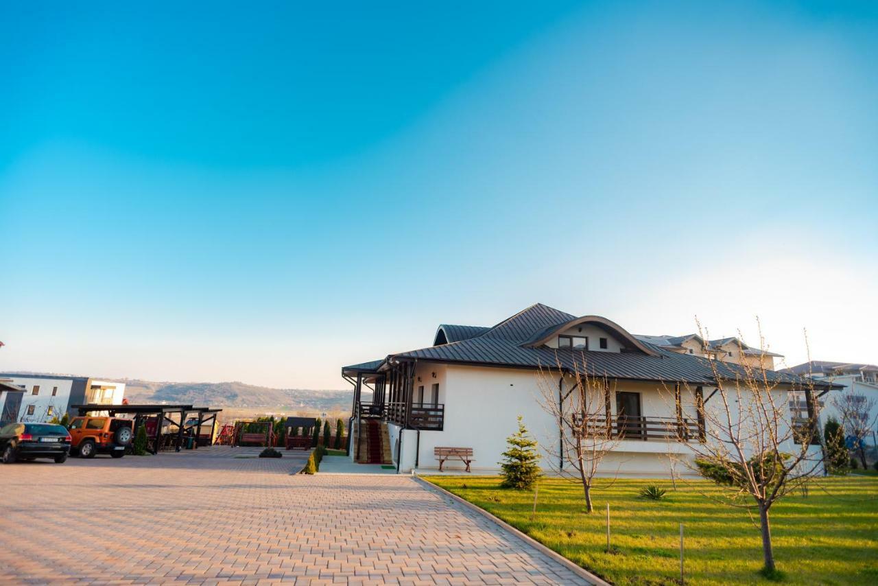 Tango Margo Hotel Valea Lupului  Exterior foto