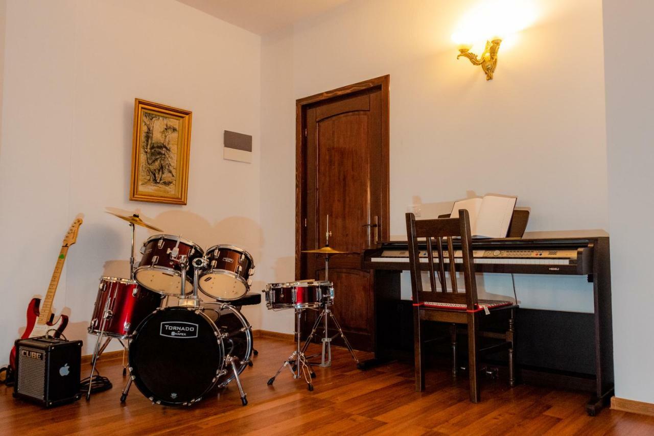 Tango Margo Hotel Valea Lupului  Exterior foto