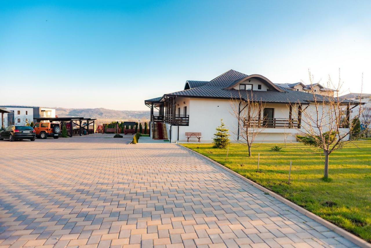 Tango Margo Hotel Valea Lupului  Exterior foto