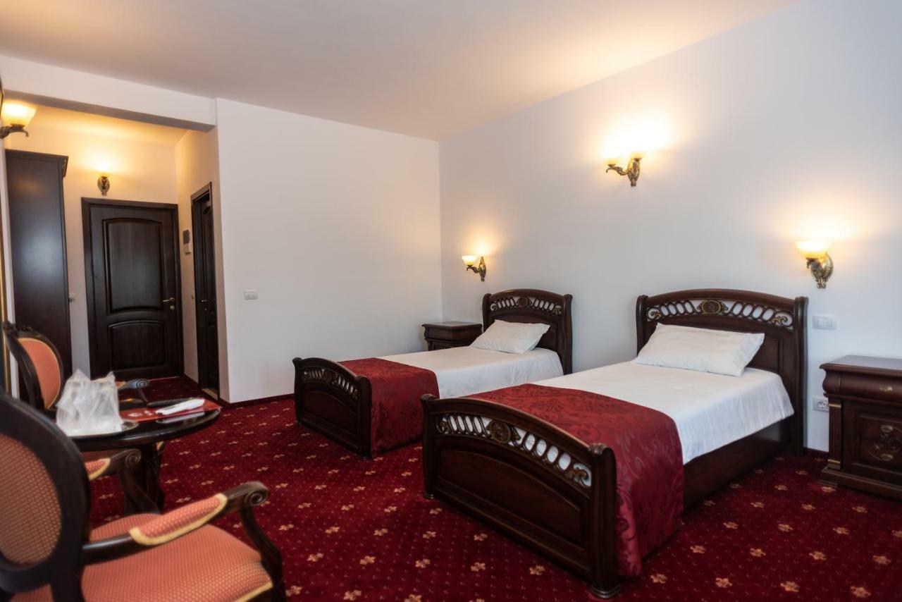 Tango Margo Hotel Valea Lupului  Exterior foto