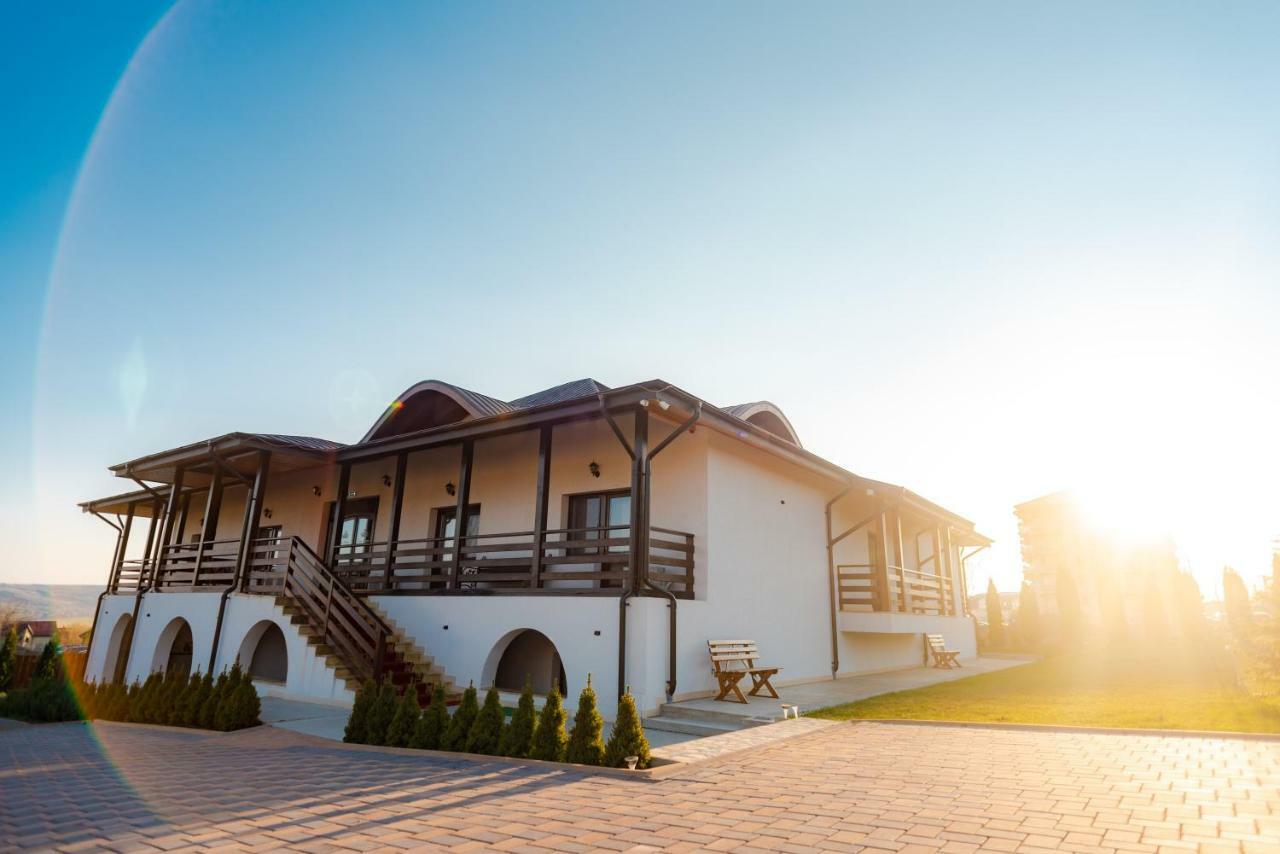 Tango Margo Hotel Valea Lupului  Exterior foto